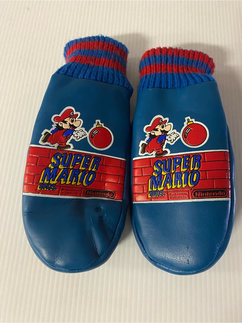 Rare Vintage 1989 Nintendo Super Mario Bros Kids Vinyl Mittens